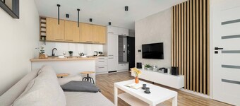 Cozy Apartment in Sosnowiec | Balcony | Workspace