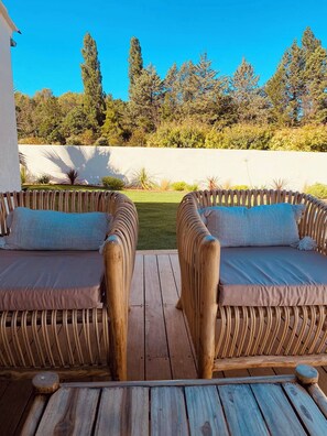 Terrace/patio - VILLA IN PROVENCE WITH LARGE SWIMMING POOL (Saint-Cannat)