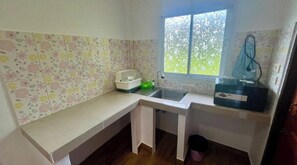 Basic-Zimmer, Balkon, Gartenblick | Badezimmer