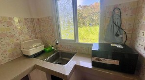 Basic-Zimmer, Balkon, Gartenblick | Eigene Küche