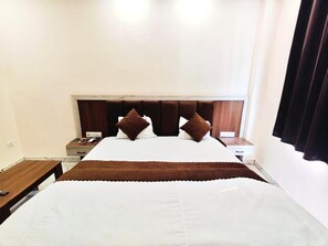 Quarto casal luxo, vista para a cidade | Wi-Fi de cortesia