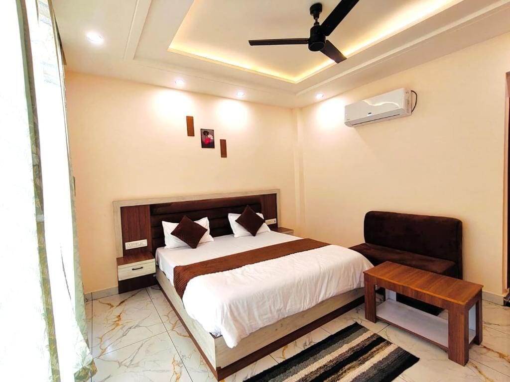 Deluxe Double Room, City View