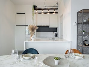 Microwave - Cosy apartment for 7 guests with WIFI, TV and terrace (Blankenberge)