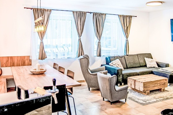 Meubles, Design Intérieur, Sol, Bois, Sol, Canapé, Pièce, Éclairage, Salon, Appartement