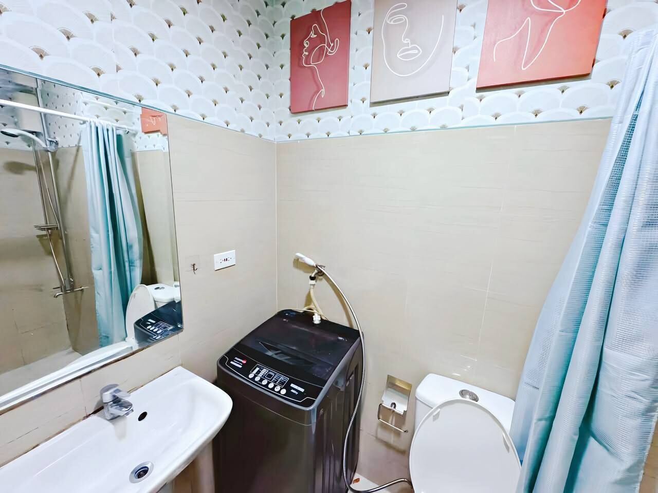 Basic Apartment | Bathroom | Shower, free toiletries, towels, soap