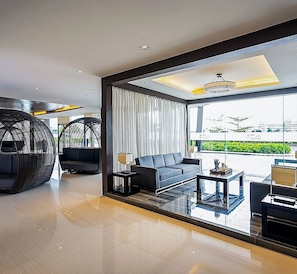 Lobby - Budget Staycation MOA WiFi Smart TV (Pasay)