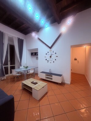 Interior - Spacious apartment near the port and station (Civitavecchia)