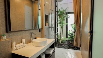 Basic Double Room, Pool View | Bathroom | Shower, towels, soap, shampoo