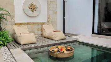 Kolam renang outdoor