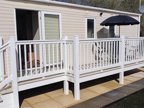 Exterior detail - The Oakley (Par)