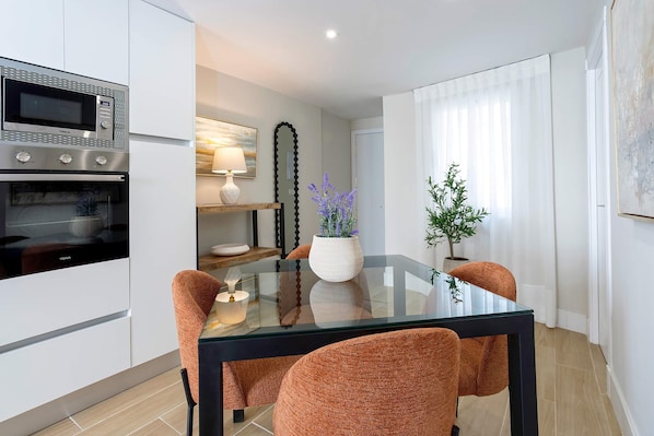 Apartment (2 Bedrooms) | Private kitchen