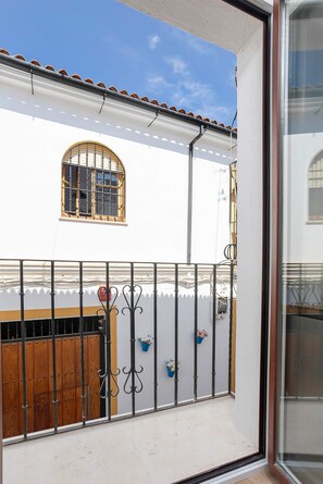 公寓 (2 Bedrooms) | 阳台