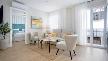 Apartment (2 Bedrooms) | Living area
