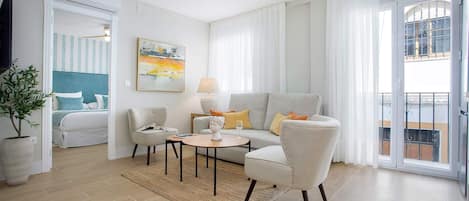 Apartment (2 Bedrooms) | Living area