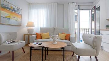 Leilighet (2 Bedrooms) | Oppholdsområde