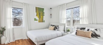 Spacious 3BR Home / Free Parking / Perfect for Families & Groups