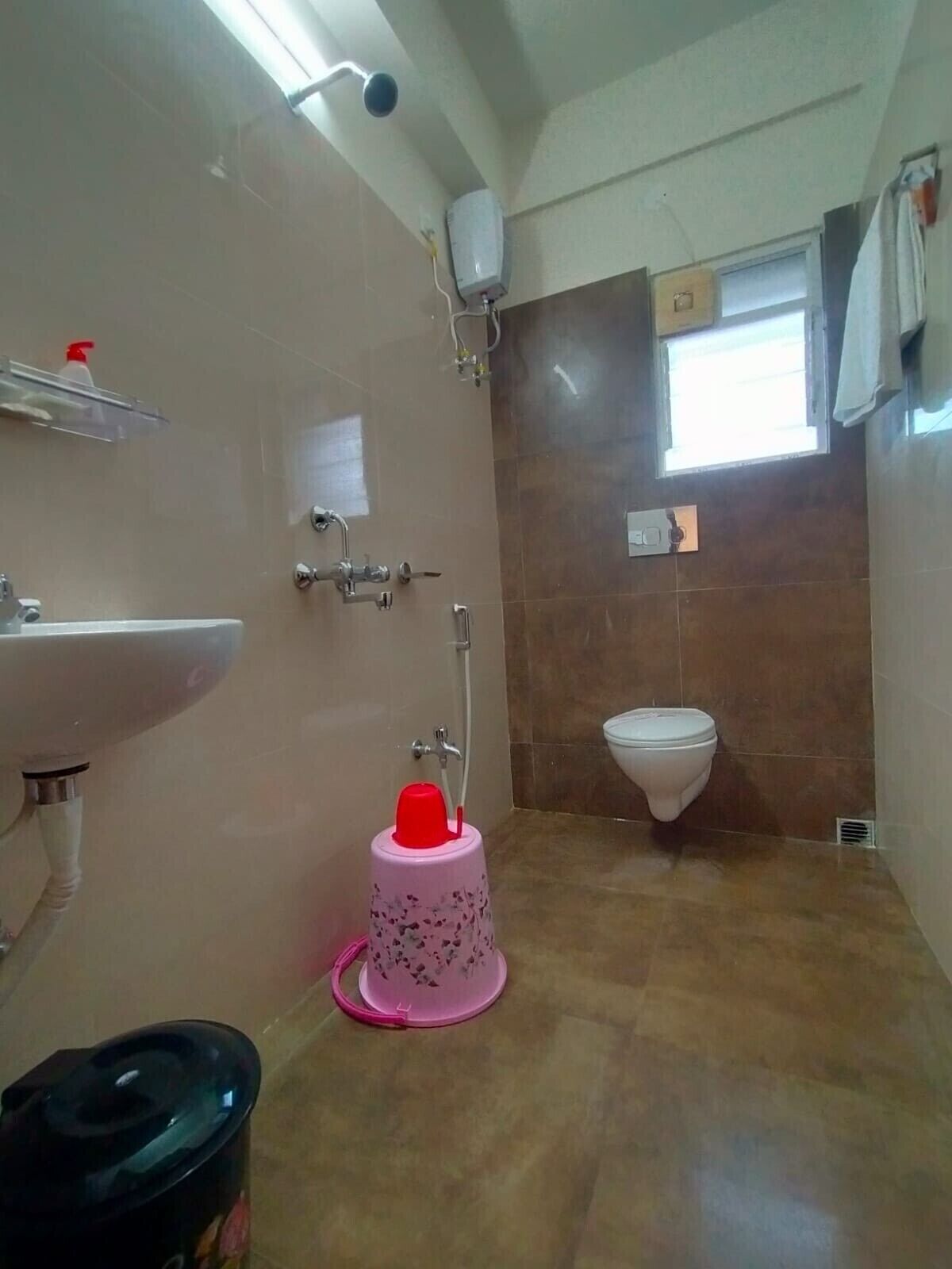 Deluxe Double Room, Balcony, Park View | Bathroom