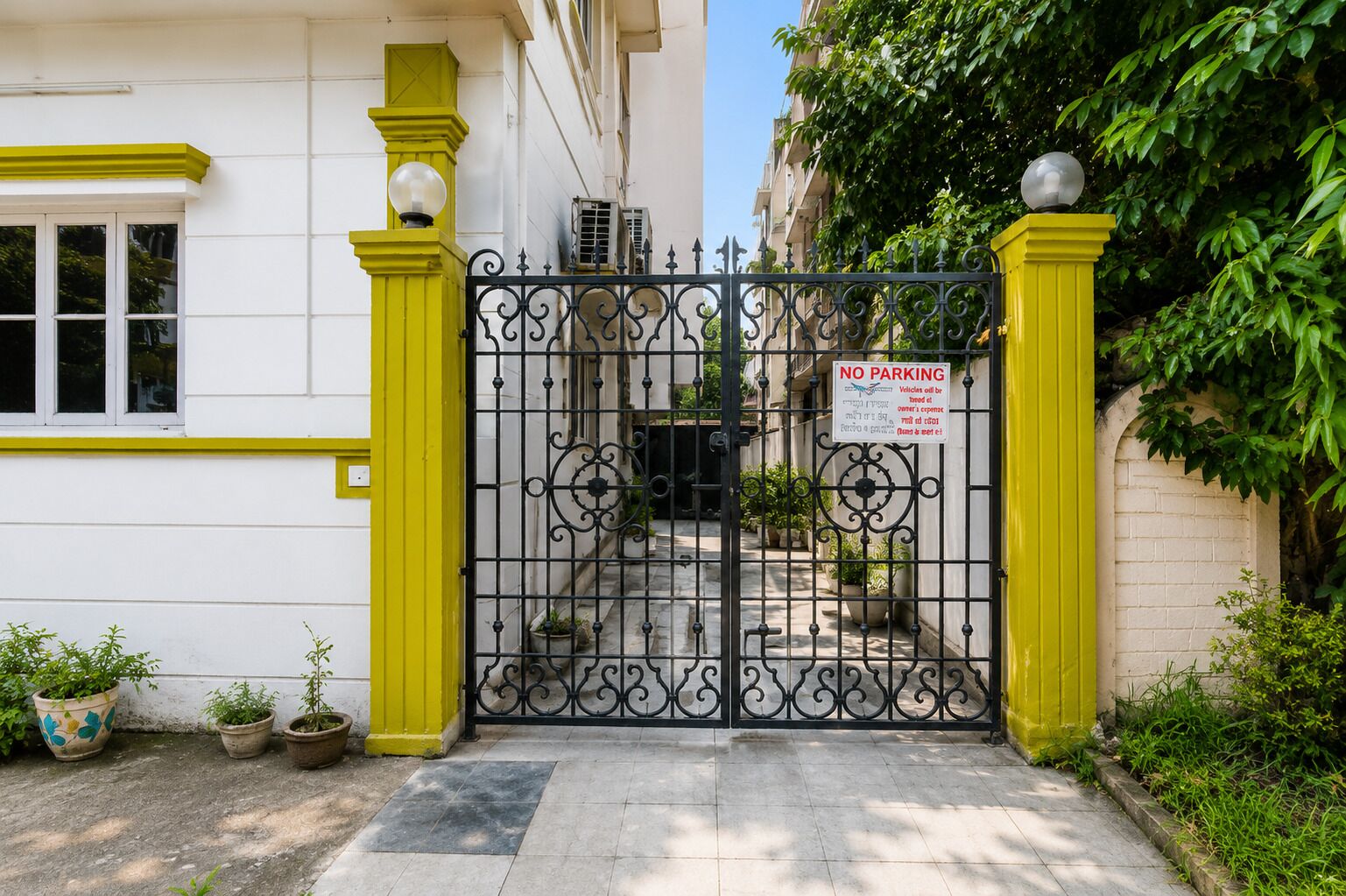 Entrada de la propiedad
