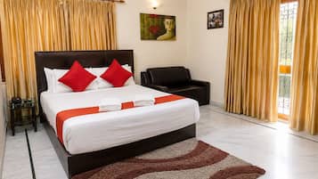 Deluxe Room, City View | Laptop workspace, WiFi (free), bed sheets