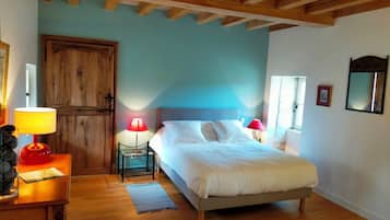 2 chambres, fer et planche Ă repasser, accĂšs Internet, draps fournis
