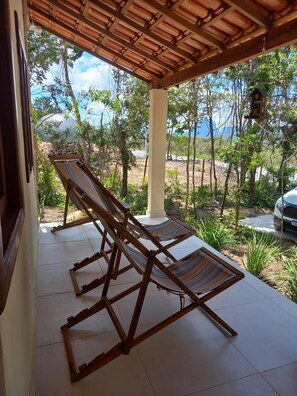 Terrace/patio - Colibri Chalet in Vale do Capão, Chapada Diamantina, Bahia, with panoramic views. (Caeté-Açu)