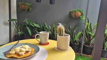 Apartment, 2 Bedrooms, Terrace, Garden View | Outdoor dining