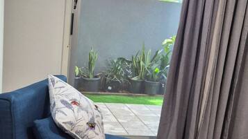 Apartment, 2 Bedrooms, Terrace, Garden View | Interior