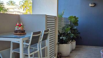 Apartment, 2 Bedrooms, Terrace, Garden View | Outdoor dining