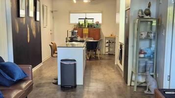 Apartment, 2 Bedrooms, Terrace, Garden View | Interior