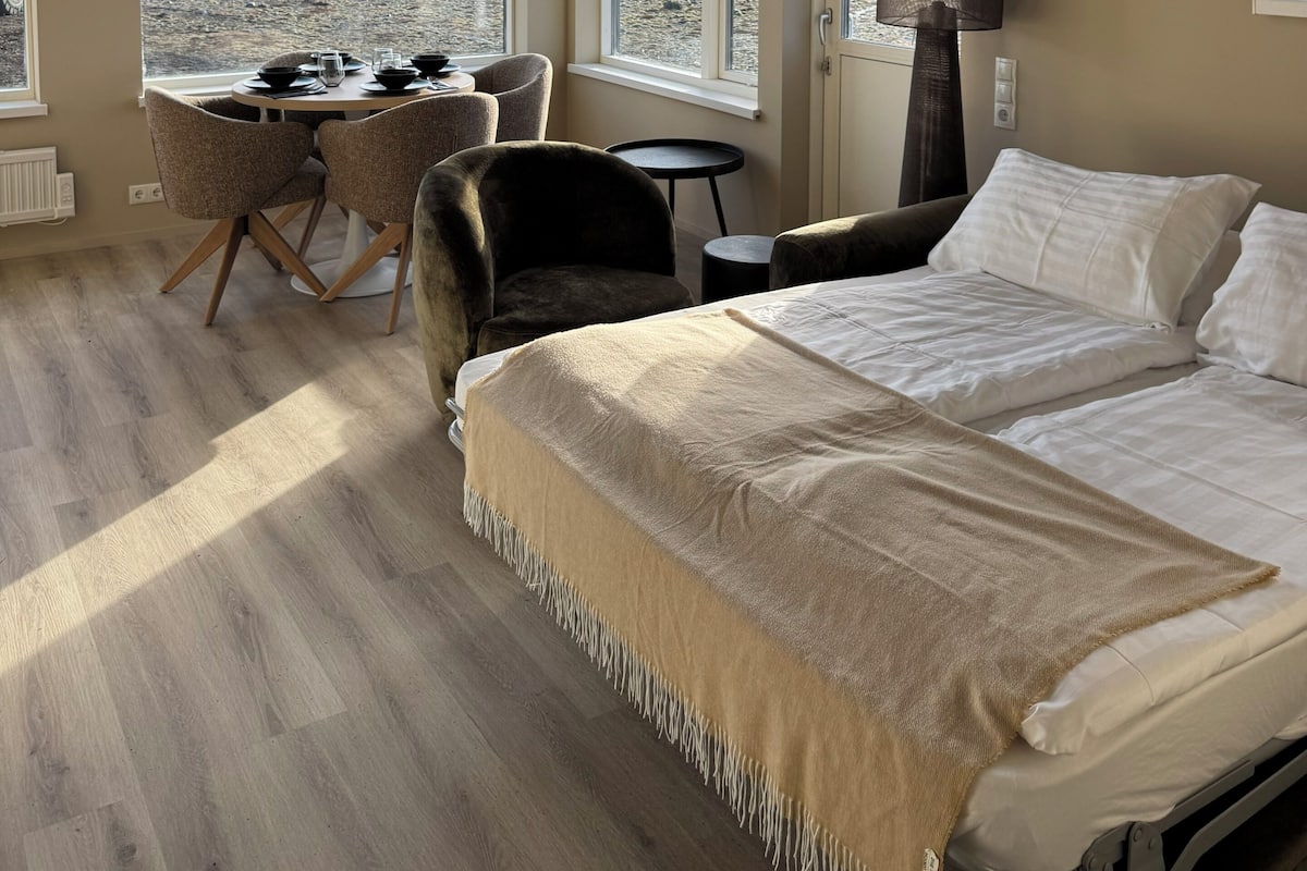 Double or Twin Room, Balcony, Mountain View