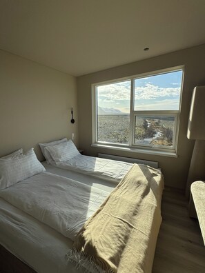 Kamar Double atau Twin, balkon, pemandangan gunung