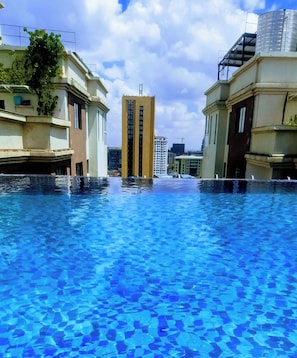 อพาร์ทเมนท์, 2 ห้องนอน, พร้อมสิ่งอำนวยความสะดวกสำหรับผู้พิการ, สูบบุหรี่ได้ | สระว่ายน้ำ | สระว่ายน้ำกลางแจ้ง