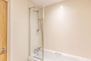 Shower, hair dryer, towels - Host & Stay | Linden Homes (Redhill)