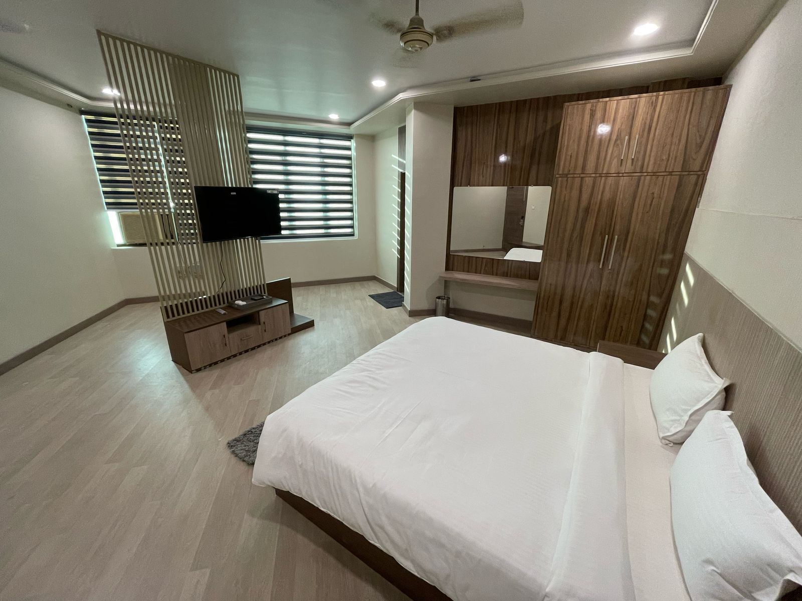 Luxury-Zimmer | Schreibtisch, kostenloses WLAN