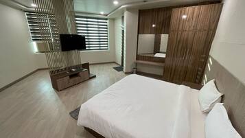 Luxury-Zimmer | Schreibtisch, kostenloses WLAN
