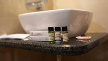 Habitación Deluxe | Servicios del cuarto de baño