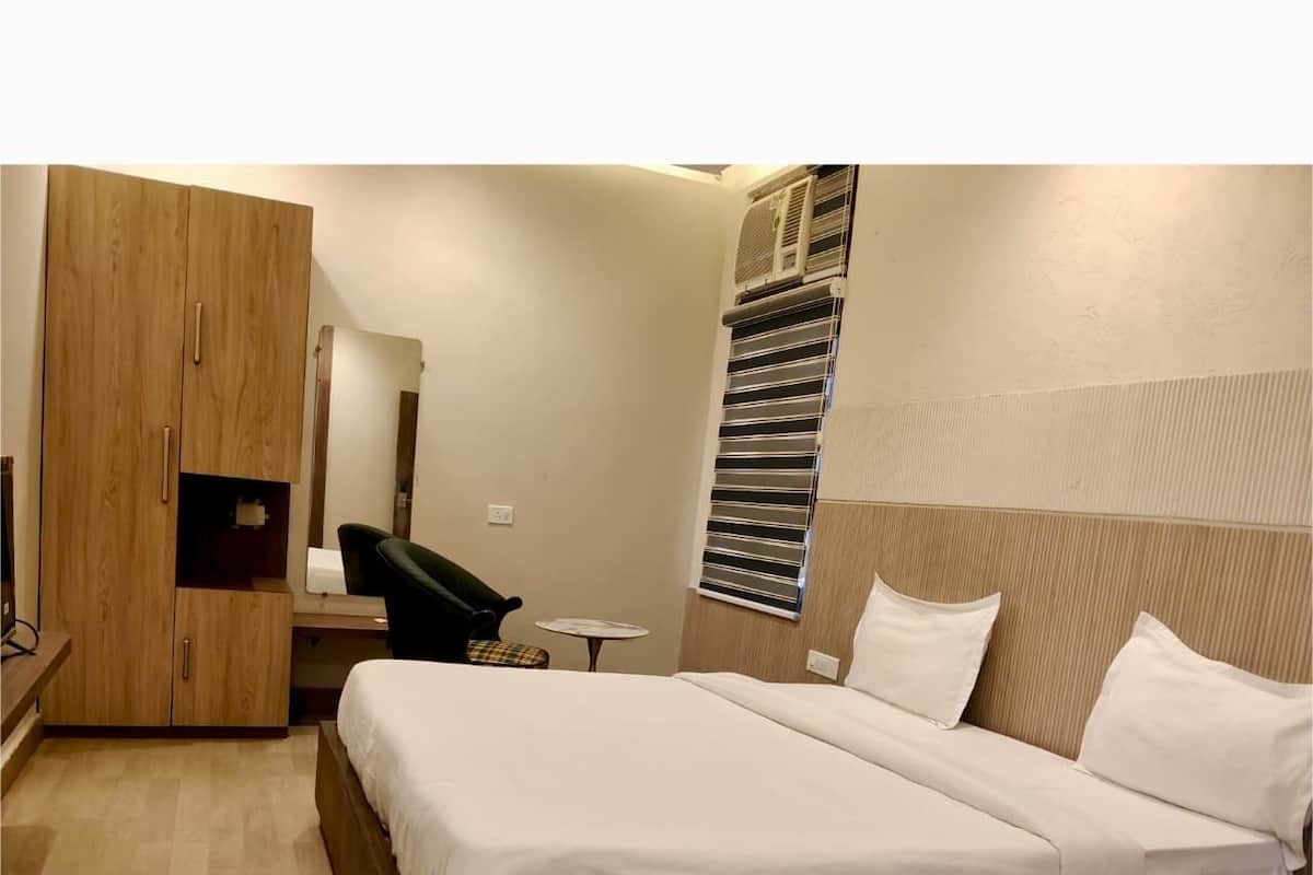 ห้องดีลักซ์ | โต๊ะทำงาน, Wi-Fi ฟรี