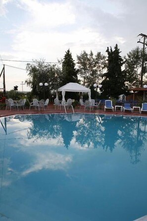 Pool - SKG Assembly Hotel (Thessaloniki)