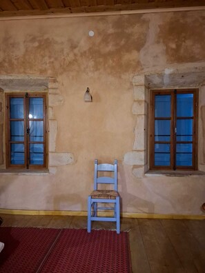 Interior - Charming Stone House in a Cretan Village – Olive Grove Views & Stargazing (Gavalochori)
