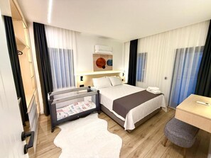 Iron/ironing board, WiFi, bed sheets - SUNSET SUİTE 2+1 Family Apartment - 200m Walking Distance to the Beach (Kemer)