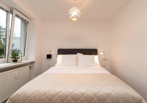 nook I Stadium Apartment
