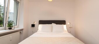 nook I Stadium Apartment