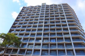 Exterior - Indulge in Elegance – Premium Stay with Exquisite Views. (Nairobi)