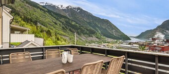 Odda Living - 3BR - Balcony - AG3