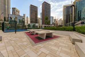 Outdoor dining - Stunning 1 Bedroom Burj Khalifa View (Dubai)