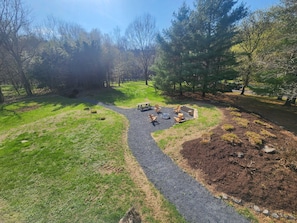 Property grounds - Riverfront! Beautiful Views! Hot Tub, Large Lot Close To Luray Caverns! (Luray)