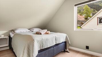 3 dormitorios, tabla de planchar con plancha, wifi y ropa de cama