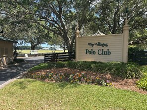 Property grounds - Beautiful 3-bedroom house on private cul-de-sac with Golf Cart in The Villages (The Villages)