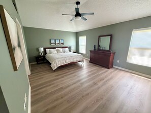 3 habitaciones, tabla de planchar con plancha y wifi gratis 