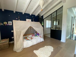 2 chambres, Wi-Fi gratuit, draps fournis
